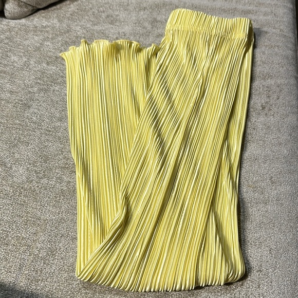 New 2-Piece Tube Top & Skirt Set - Picture 8 of 10